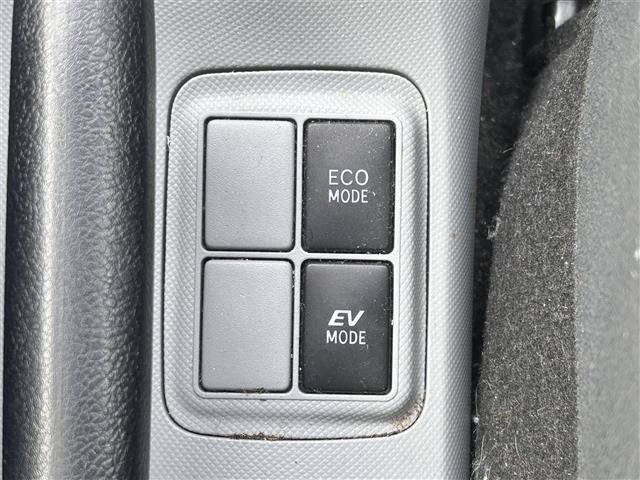 Toyota AQUA 2014 6969043-24