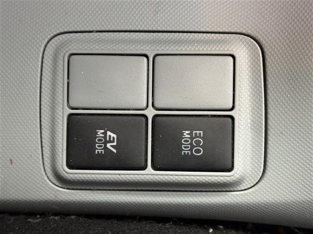 Toyota AQUA 2012 6969320-7