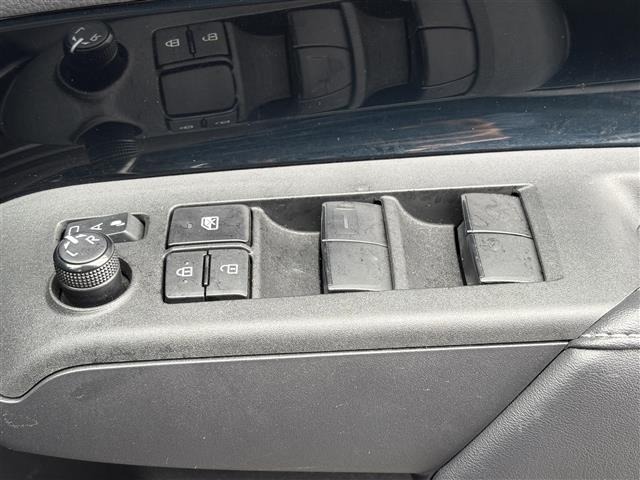 Toyota AQUA 2023 6969321-9