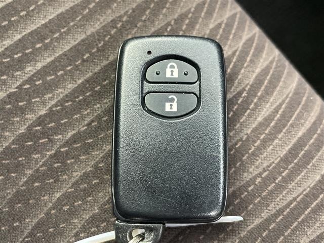 Toyota AQUA 2016 6969328-9