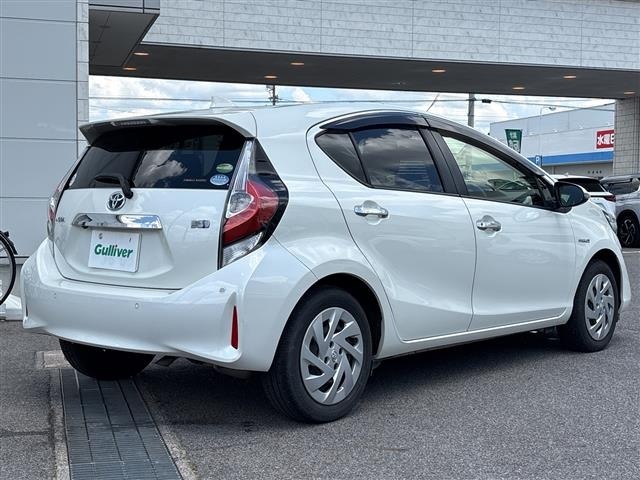 Toyota AQUA 2018 6969368-7