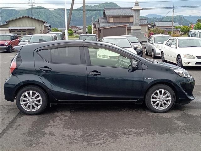 Toyota AQUA 2018 6969394-11
