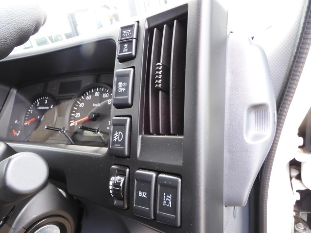Nissan ATLAS 2023 6971278-10