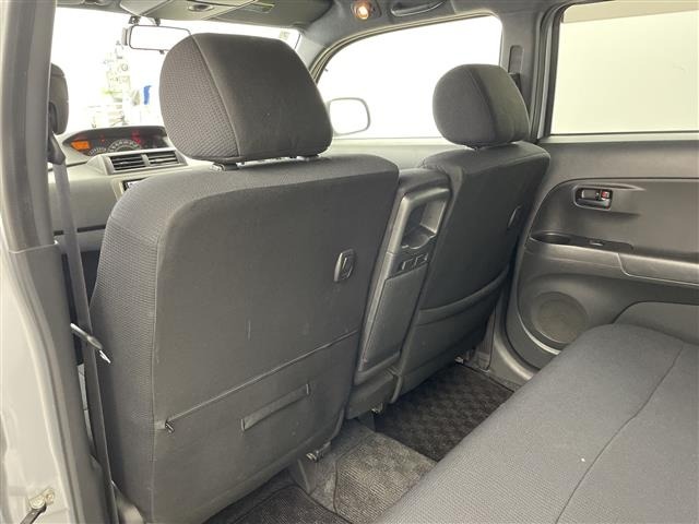 Toyota BB 2010 6968607-10