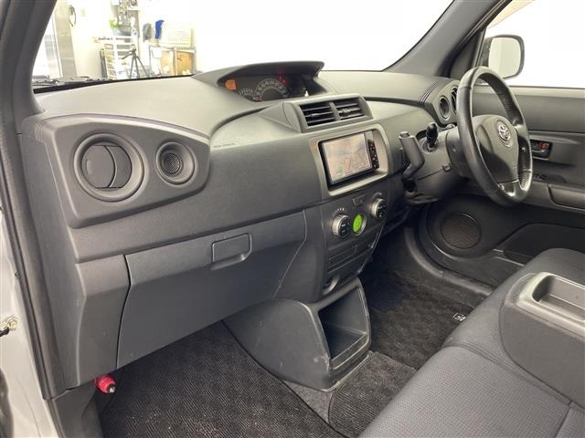 Toyota BB 2010 6968607-8