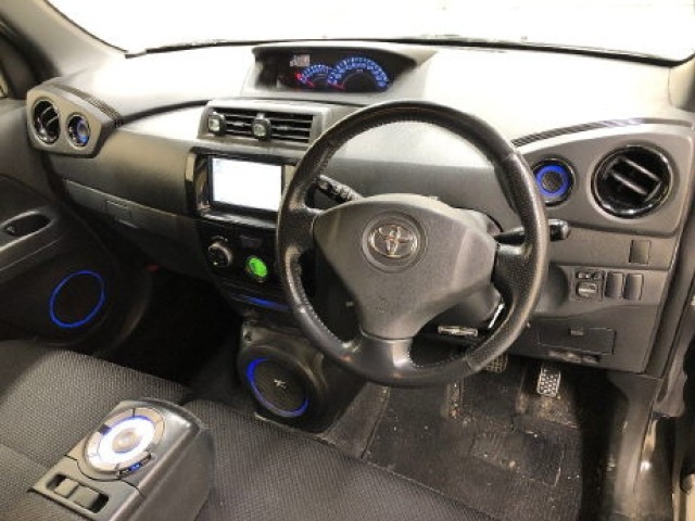 Toyota BB 2012 6968609-5