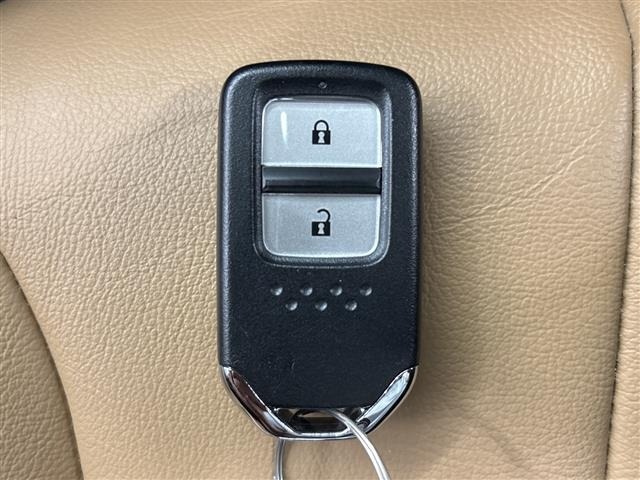 Honda FIT 2023 6972096-2