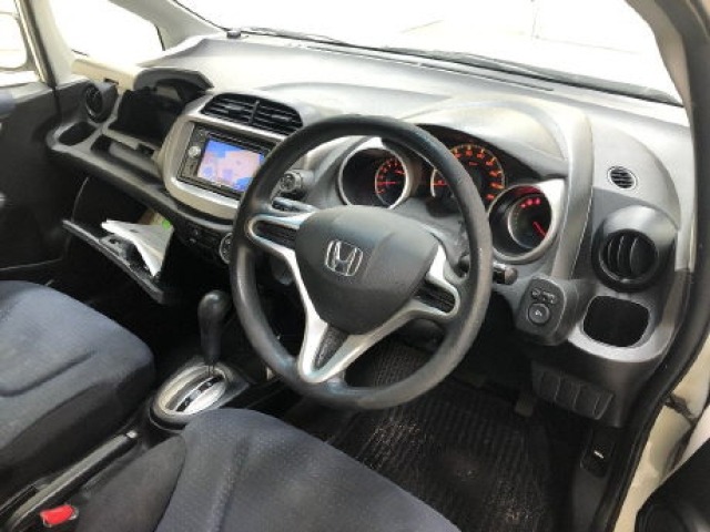 Honda FIT 2010 6972482-5