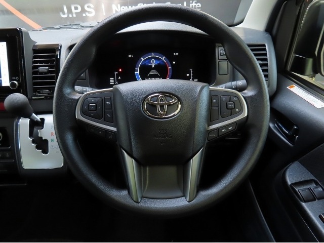 Toyota HIACE VAN 2026 6967798-13