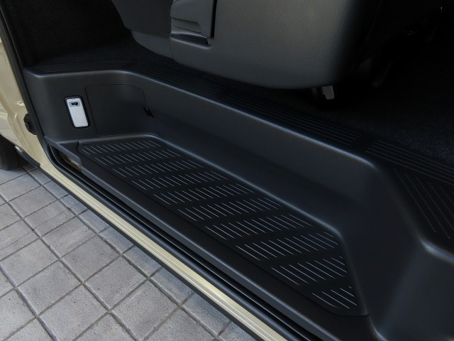 Toyota HIACE VAN 2026 6967798-20