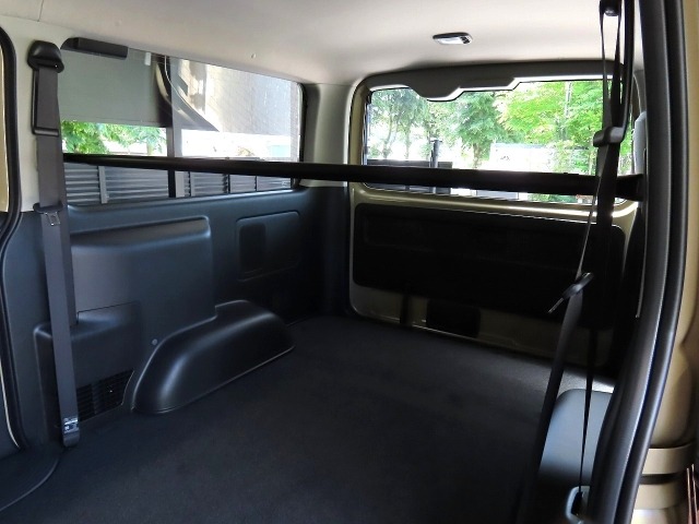 Toyota HIACE VAN 2026 6967798-23