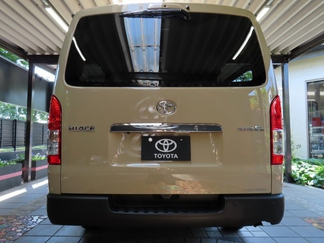 Toyota HIACE VAN 2026 6967798-6