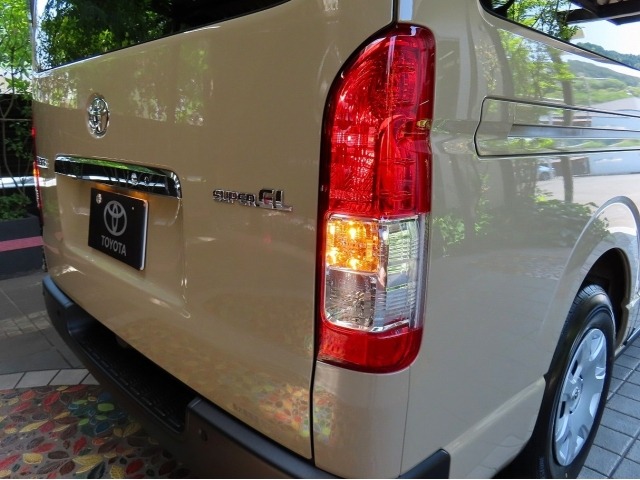 Toyota HIACE VAN 2026 6967798-7
