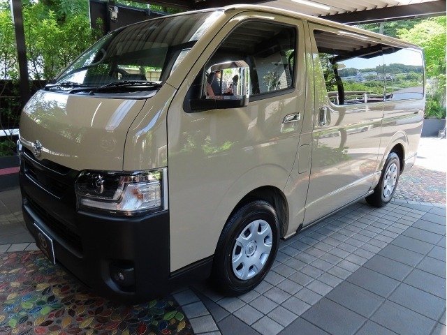 Toyota HIACE VAN 2026 6967798-8