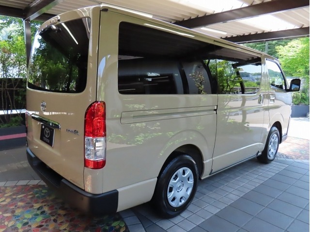 Toyota HIACE VAN 2026 6967798-9