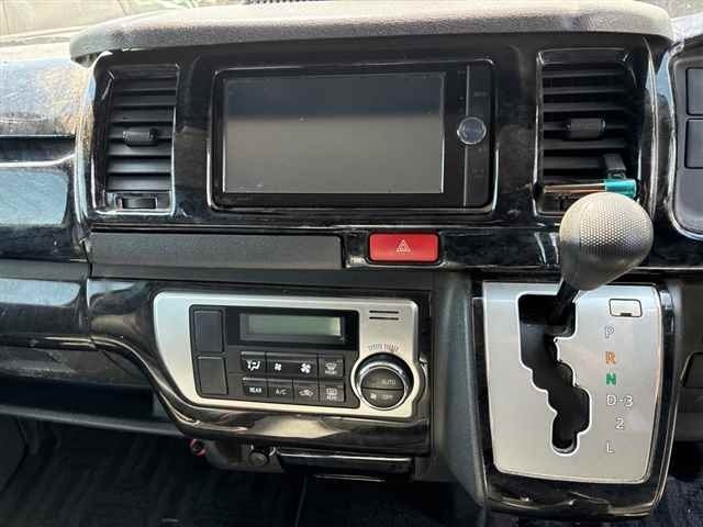 Toyota HIACE VAN 2014 6967947-6