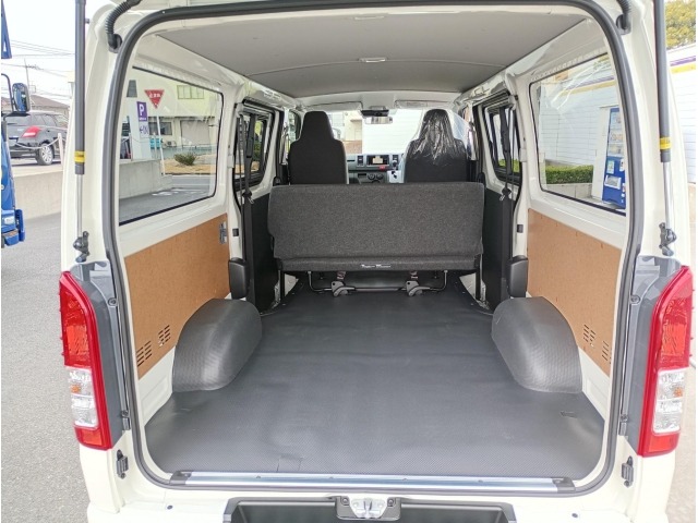 Toyota HIACE VAN 2026 6967957-11