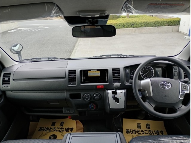 Toyota HIACE VAN 2026 6967957-2