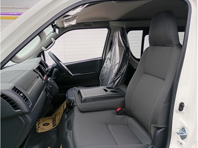 Toyota HIACE VAN 2026 6967957-23
