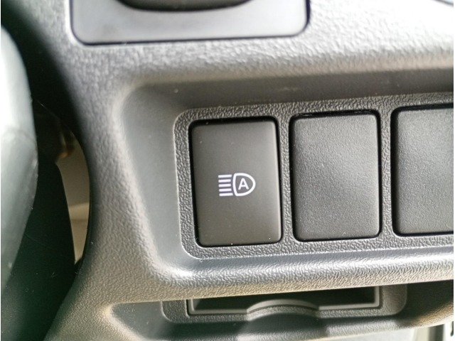 Toyota HIACE VAN 2026 6967957-7