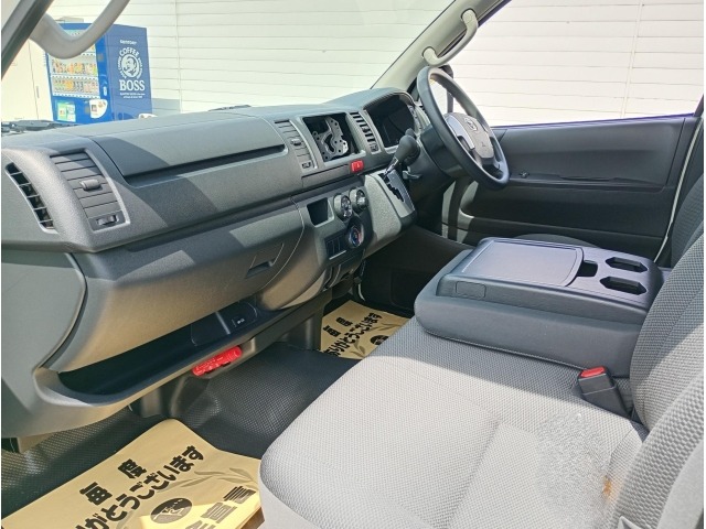 Toyota HIACE VAN 2025 6967964-19
