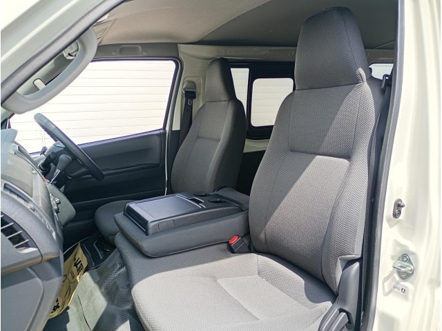Toyota HIACE VAN 2025 6967964-29