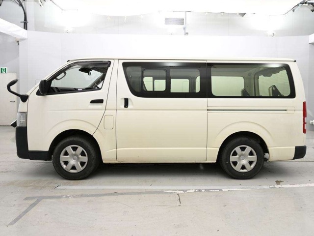 Toyota HIACE VAN 2021 6967982-4