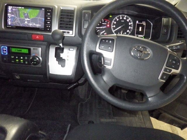 Toyota HIACE VAN 2023 6968003-4