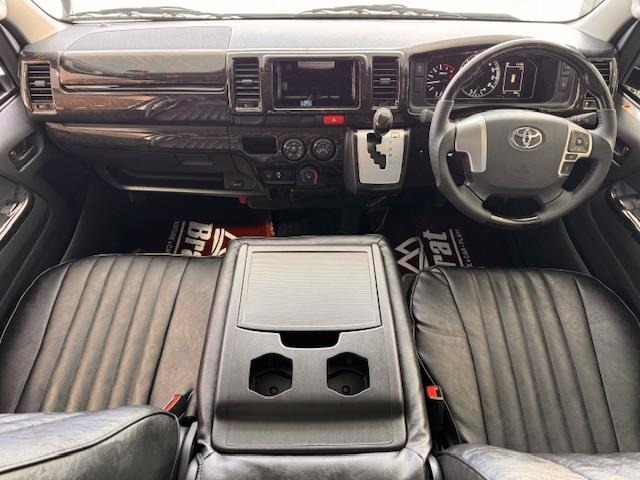 Toyota HIACE VAN 2024 6968036-11