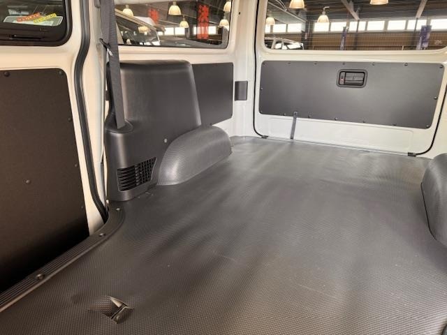 Toyota HIACE VAN 2024 6968036-15