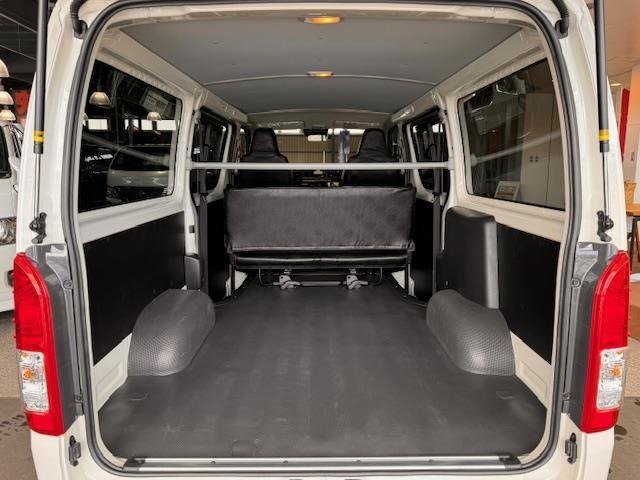 Toyota HIACE VAN 2024 6968036-17