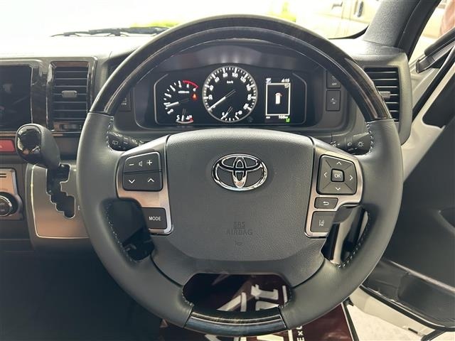 Toyota HIACE VAN 2024 6968041-17