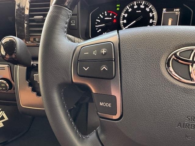 Toyota HIACE VAN 2024 6968041-18