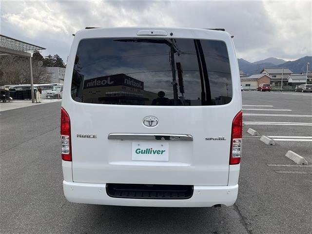 Toyota HIACE VAN 2023 6968047-19