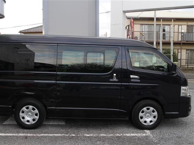 Toyota HIACE VAN 2017 6968058-1