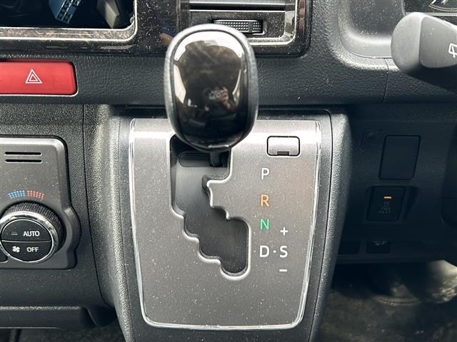 Toyota HIACE VAN 2022 6968059-16