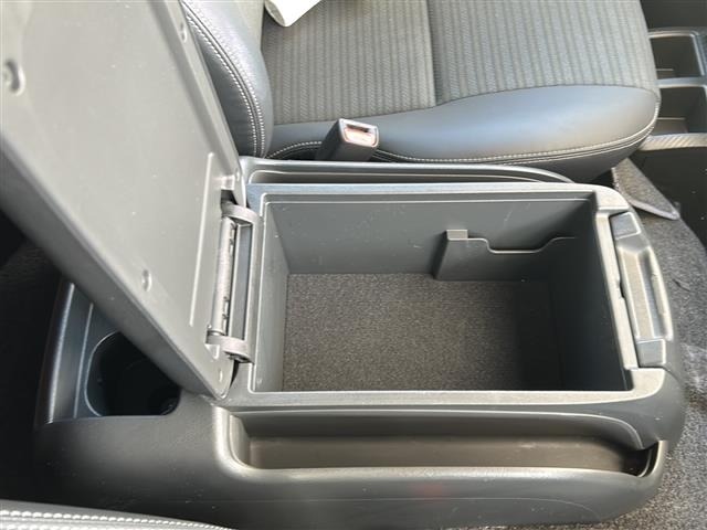 Toyota HIACE VAN 2025 6968062-11