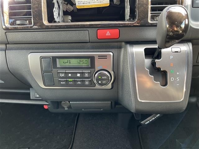Toyota HIACE VAN 2026 6968070-2