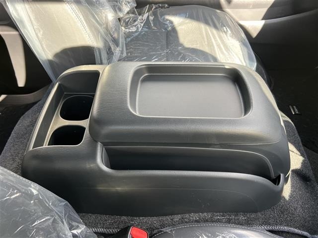 Toyota HIACE VAN 2026 6968070-4