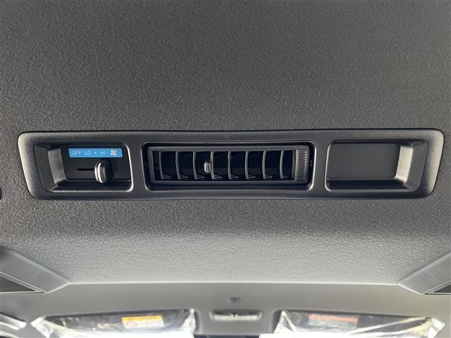 Toyota HIACE VAN 2026 6968070-5