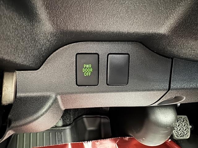 Toyota HIACE VAN 2026 6968079-11