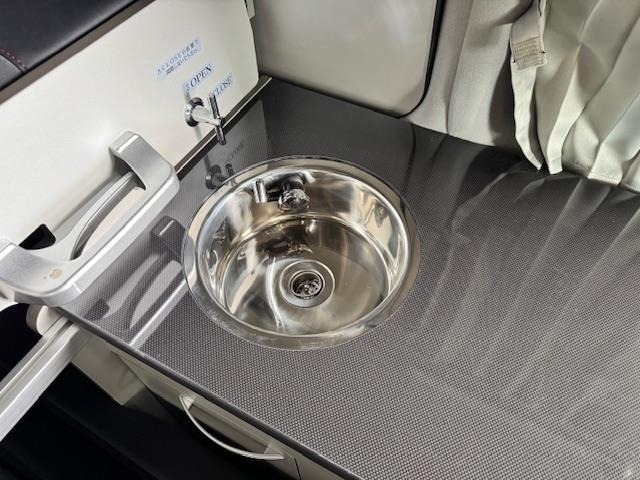 Toyota HIACE VAN 2019 6968101-12