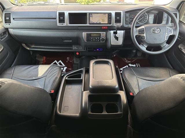 Toyota HIACE VAN 2022 6968107-14