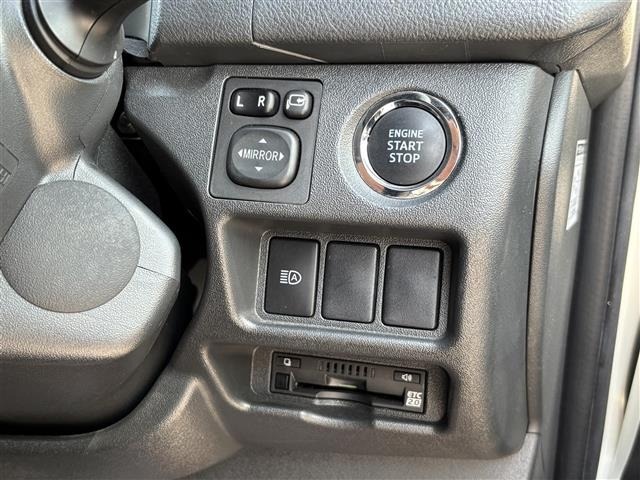 Toyota HIACE VAN 2022 6968107-21