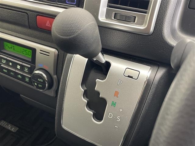 Toyota HIACE VAN 2023 6968178-7