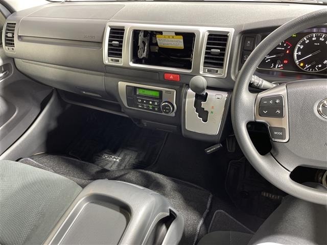 Toyota HIACE VAN 2026 6968200-10