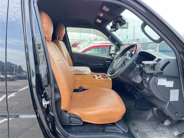 Toyota HIACE VAN 2023 6968226-10