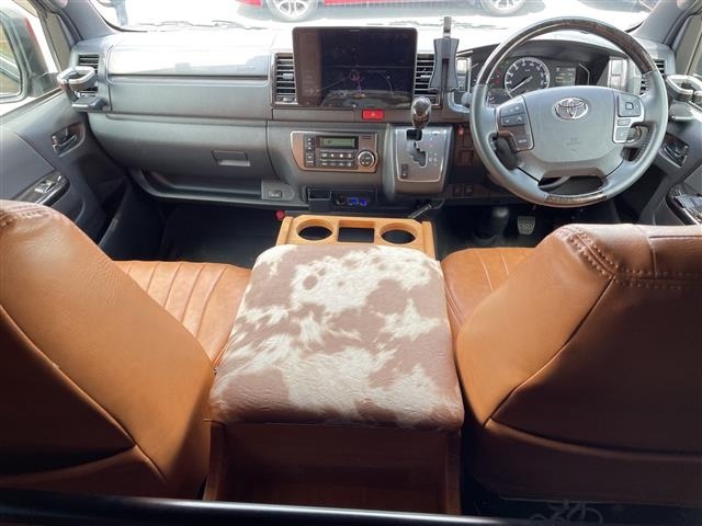 Toyota HIACE VAN 2023 6968226-14