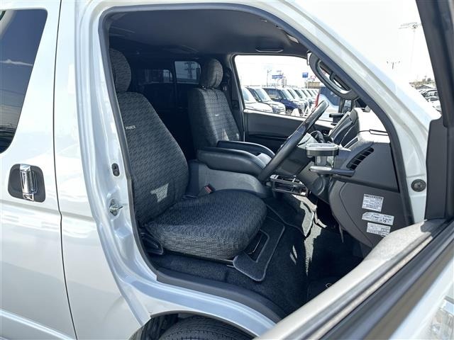 Toyota HIACE VAN 2023 6968232-10