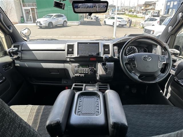 Toyota HIACE VAN 2023 6968232-16